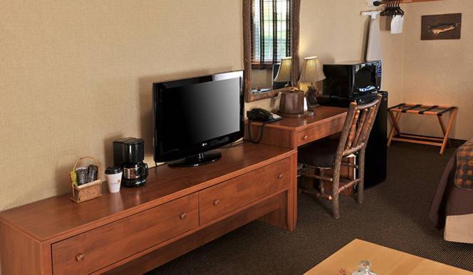 Boarders Inn & Suites By Cobblestone Hotels In Waukon Екстериор снимка