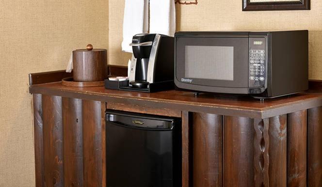 Boarders Inn & Suites By Cobblestone Hotels In Waukon Екстериор снимка